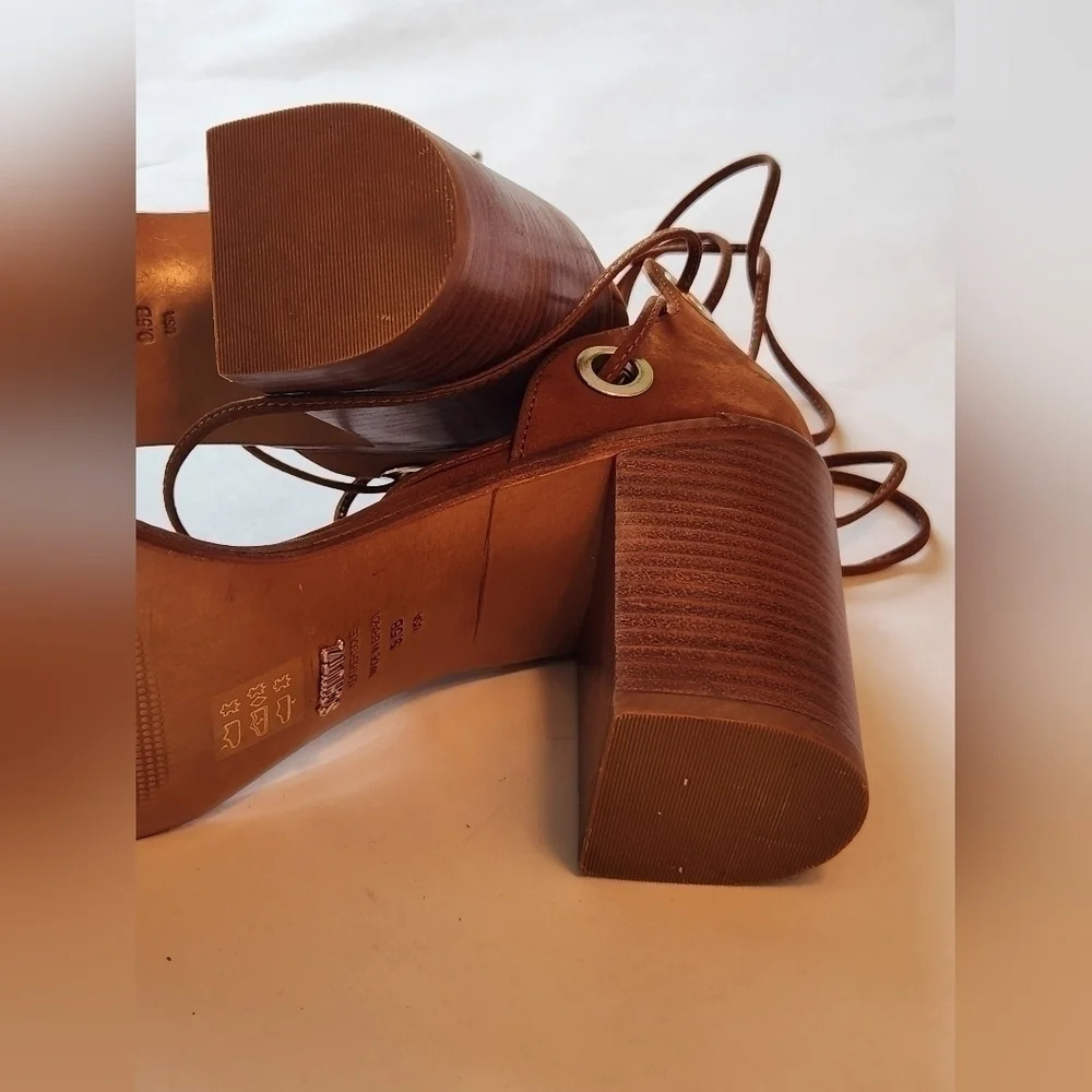 || SCHUTZ || block heeled sandals - Picture 7 of 11